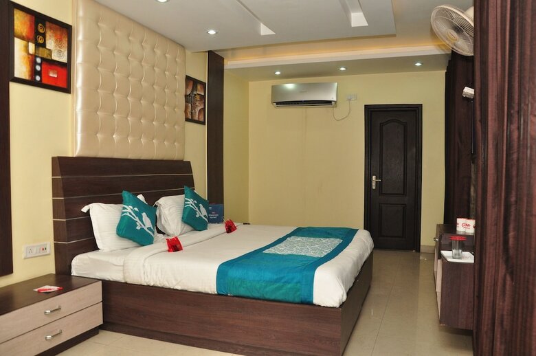 Oyo 1673 Hotel Mm Yellowuds