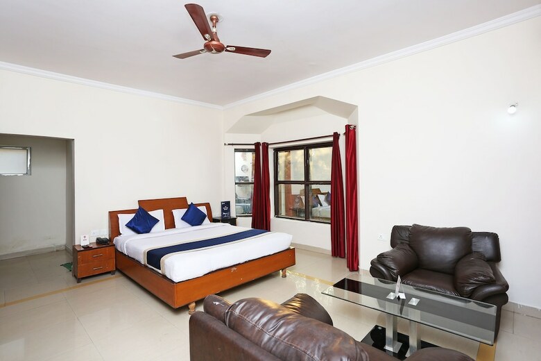 Hotel Oyo 4877 Chandrasekharpur