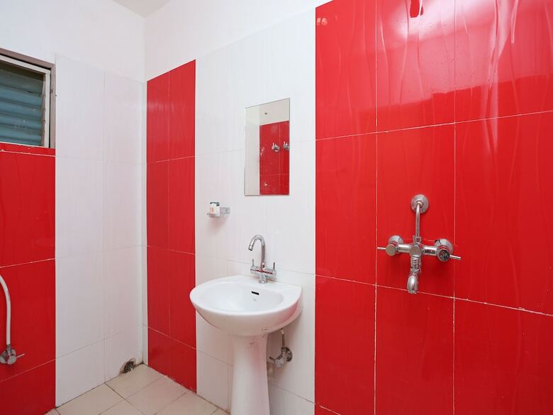 Hotel Oyo 9245 Near Kiit University