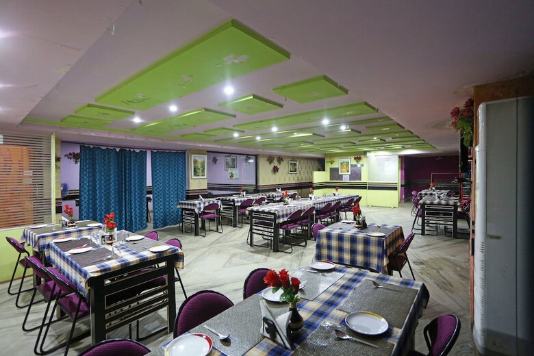 Oyo 4230 Hotel Richi Regency 1