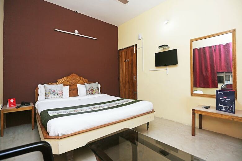 Hotel Oyo 9246 Paradise Inn
