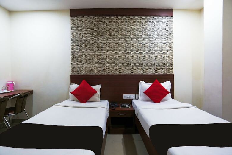 Oyo 10271 Hotel Guest Inn