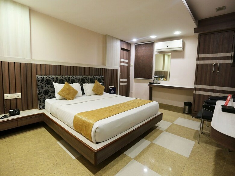 Hotel Oyo 4558 Shree Vinayak Palace