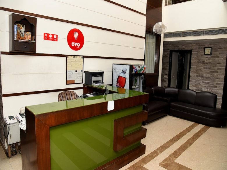 Oyo 3537 Hotel Landmark