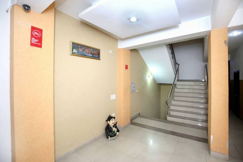 Oyo 9631 Hotel Oak