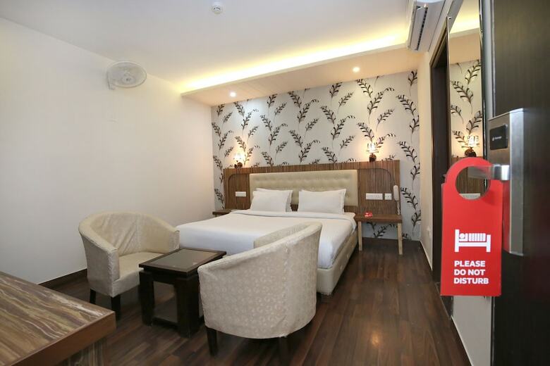 Hotel Oyo 8277 Tricity Relax Inn