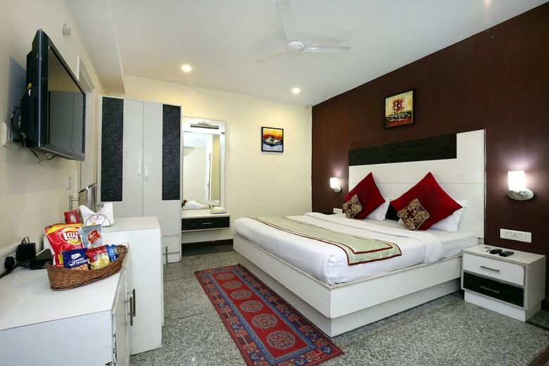 Oyo 9575 Hotel Absolute Comfort