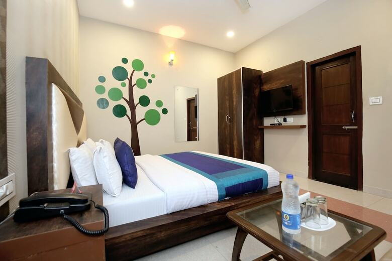 Oyo 10070 Hotel Satkar Regency