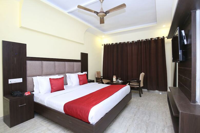 Oyo 322 Hotel Royal