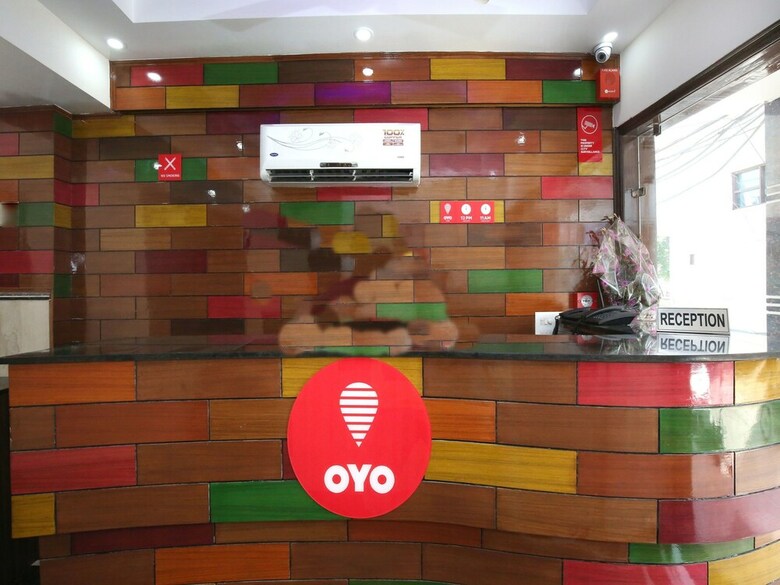 Oyo 9420 Hotel Silver Palm