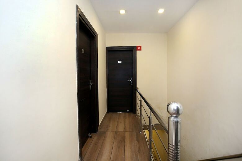 Oyo 9951 Hotel Satkar Avenue