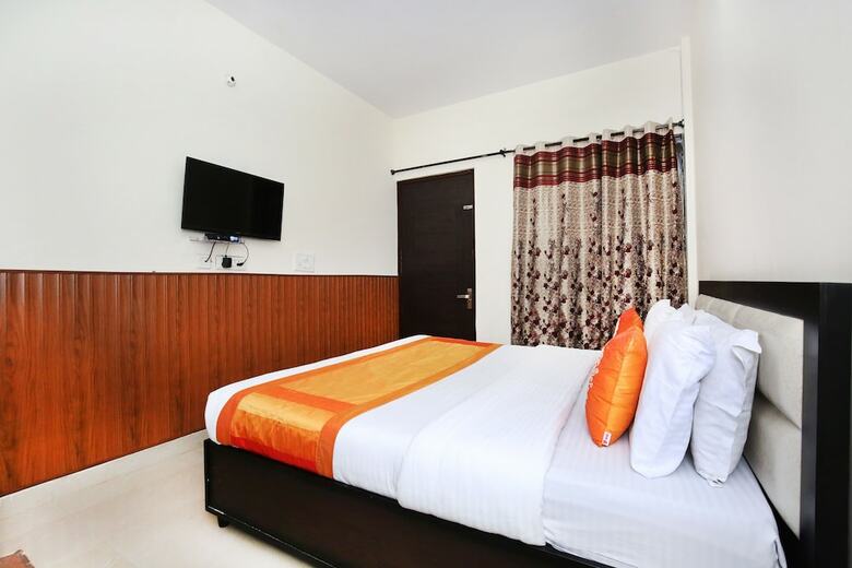 Oyo 10377 Hotel Tango