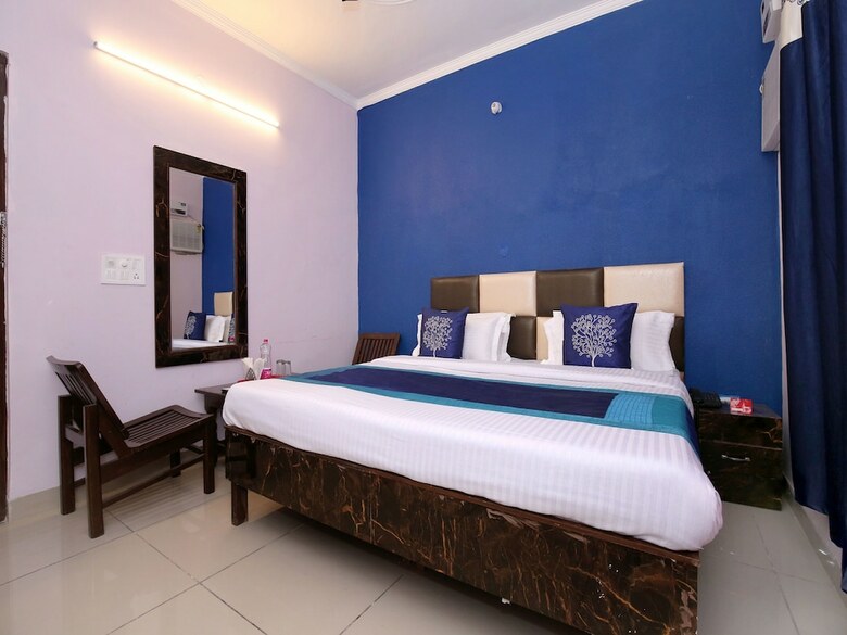 Oyo 10012 Hotel Pink City