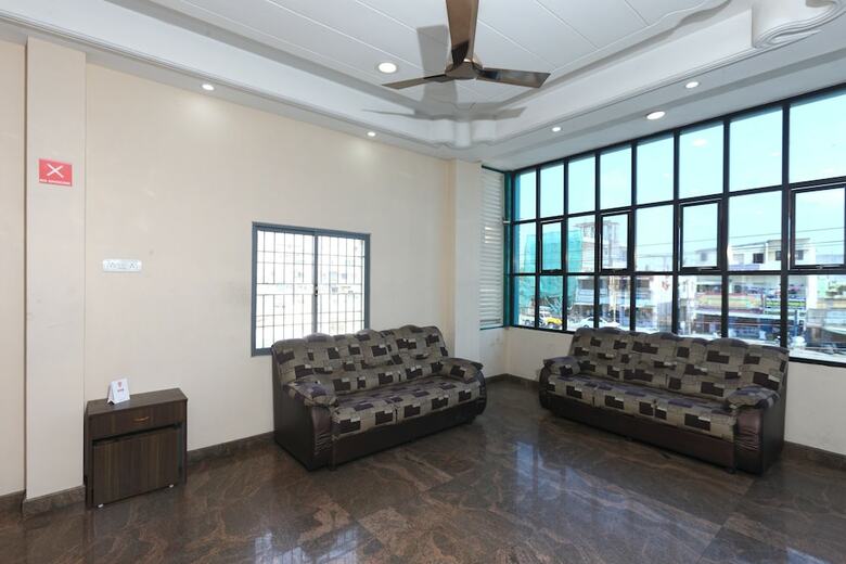 Hotel Oyo 1246 Raaj Residency