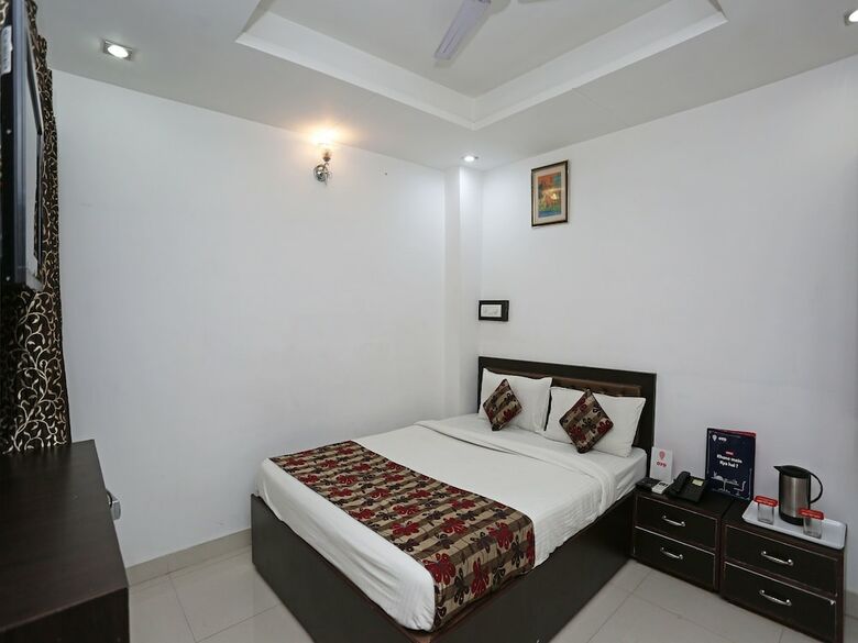 Oyo 9367 Hotel Taj Galaxy