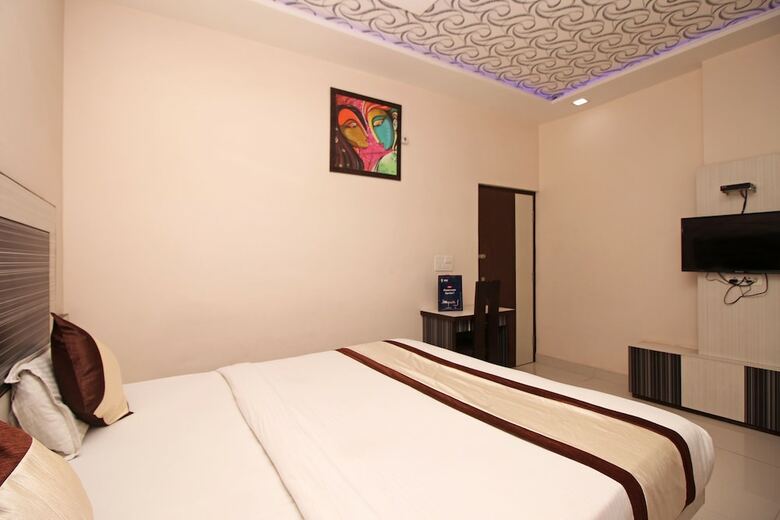 Oyo 3202 Hotel Gayatri Residency