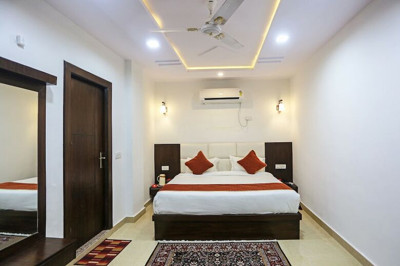 Oyo 6388 Hotel Nr Inn