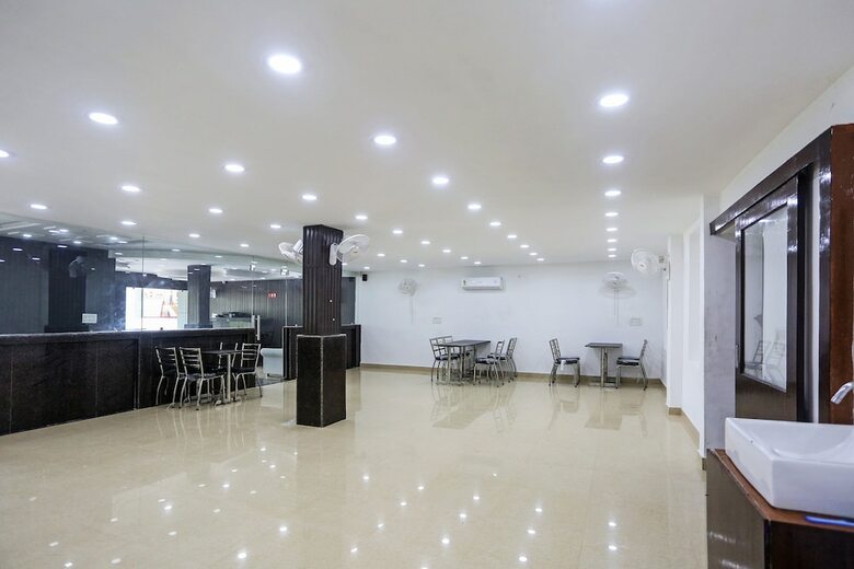 Oyo 6388 Hotel Nr Inn