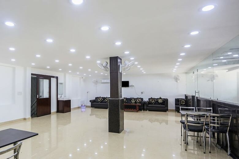 Oyo 6388 Hotel Nr Inn