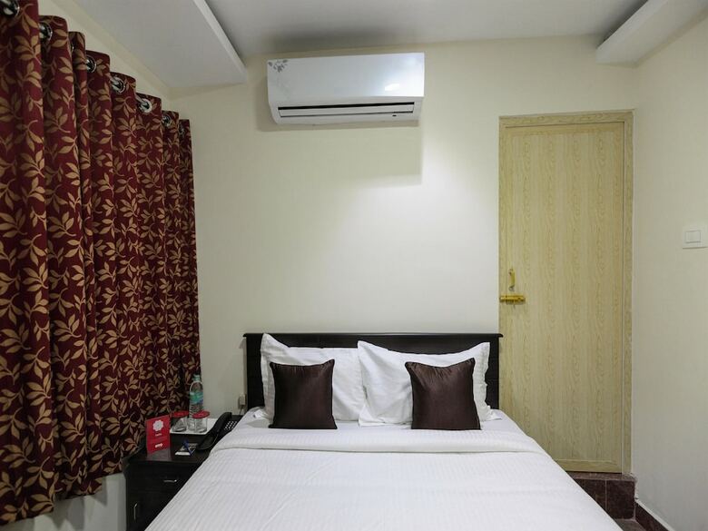 Hotel Oyo 4584 India Gate