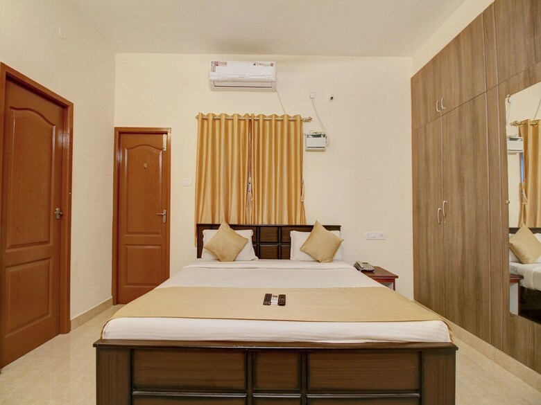 Hotel Oyo 5287 White Glow Apartments
