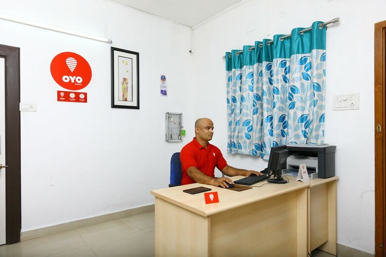 Hotel Oyo 5448 Phoenix Hospitality Apartments