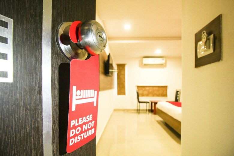 Oyo 6752 Hotel Apollo