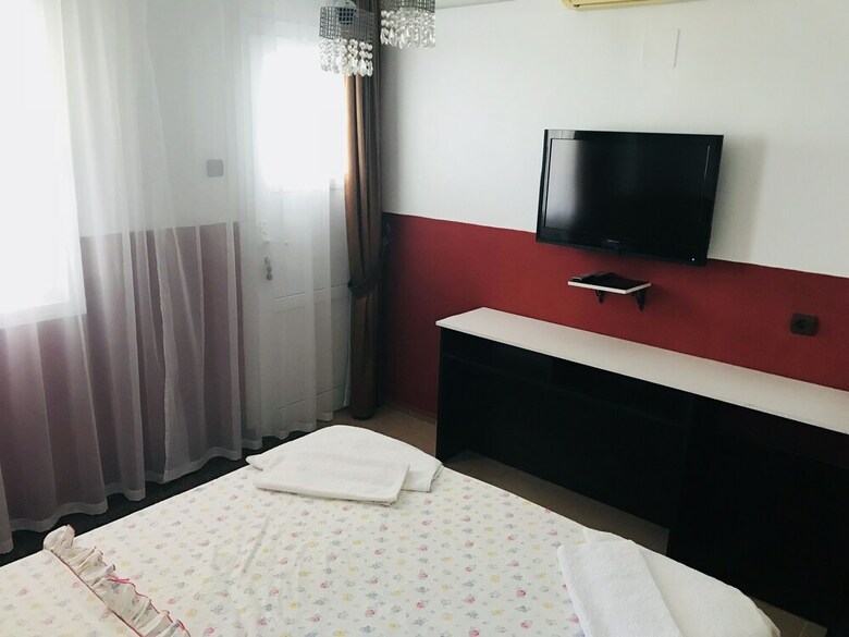 Hotel Cam Otel