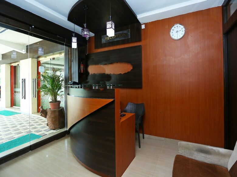 Oyo 9262 Recluse Premiere Hotel