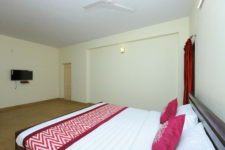 Oyo 10121 Hotel Twilight Bay