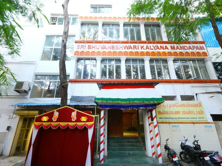 Hotel Oyo 9373 Pondy Bazaar