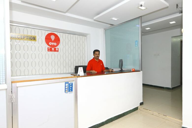Hotel Oyo 9373 Pondy Bazaar