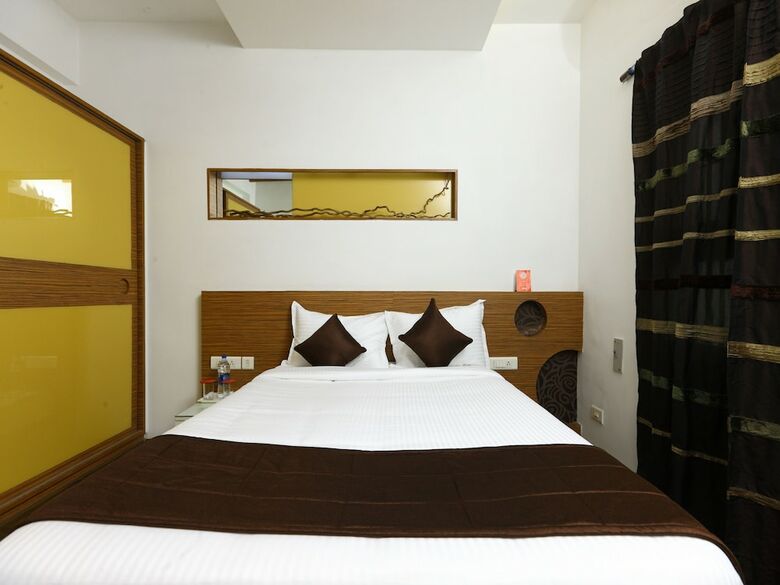 Hotel Oyo 9911 Apartment Shylee Niwas