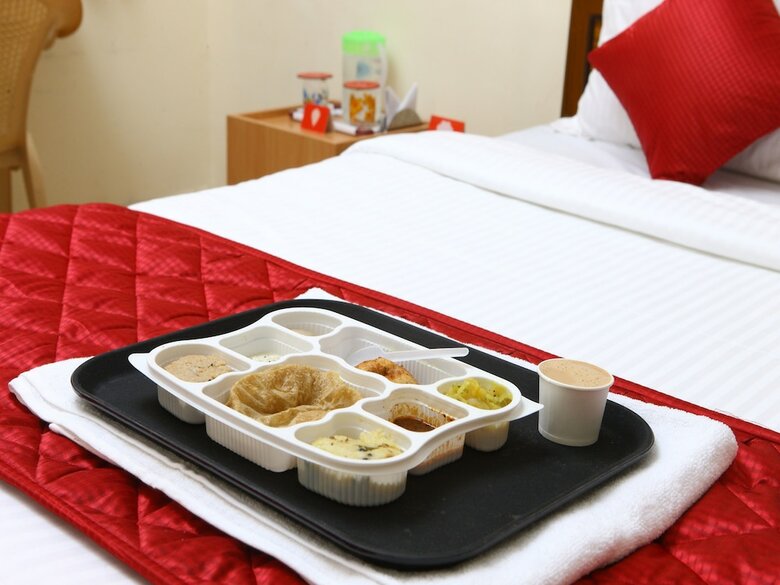 Hotel Oyo 8937 Ragu Residency