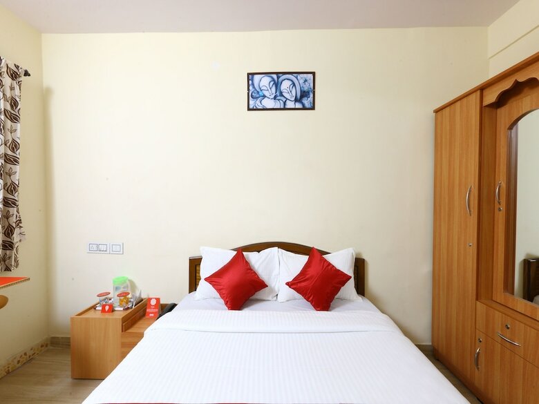 Hotel Oyo 8937 Ragu Residency