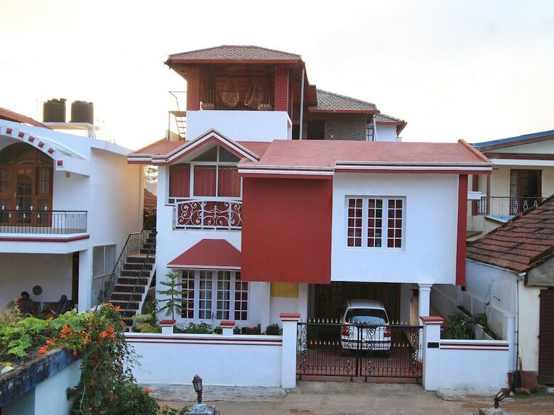 Hotel Oyo 10182 Avyukta Homestay
