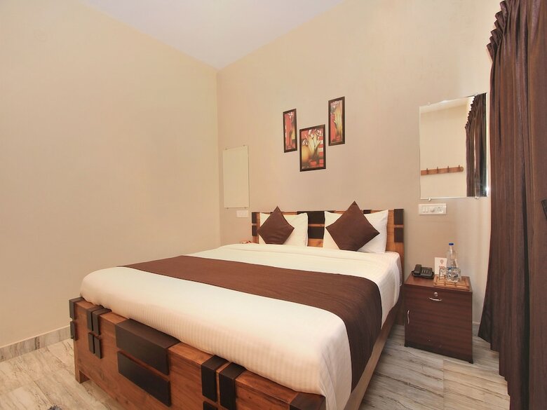 Hotel Oyo 10182 Avyukta Homestay