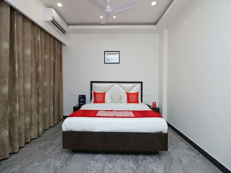 Hotel Oyo 9977 Jagat Residency