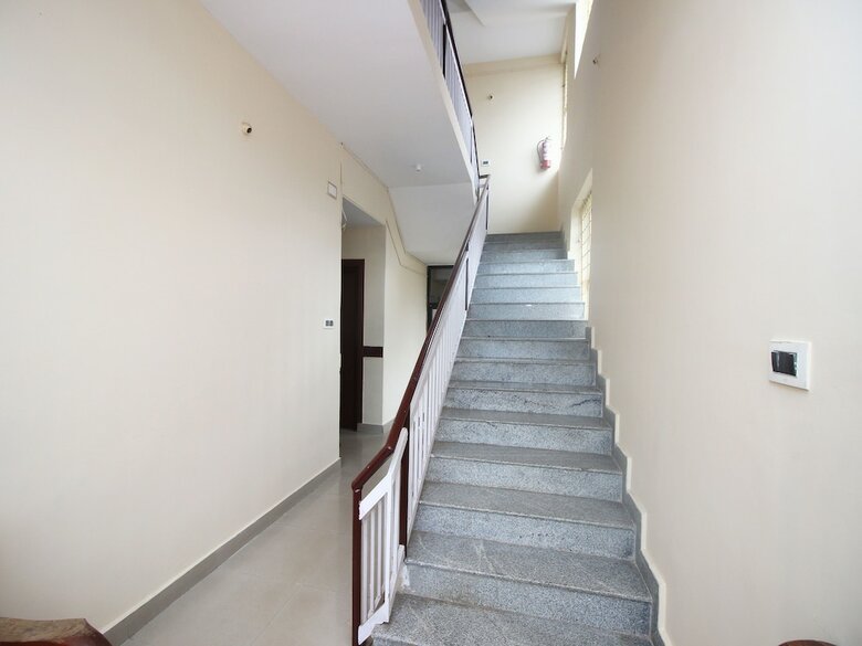 Oyo 9632 Hotel Prestige Residency