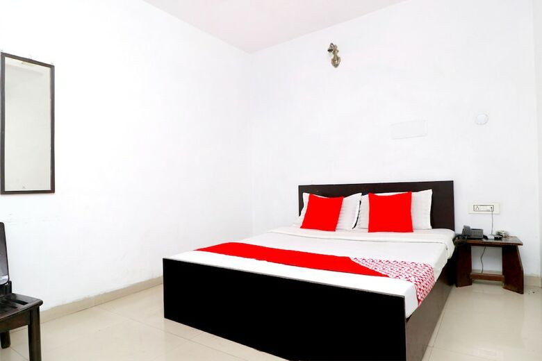 Hotel Oyo 6785 Sunder Bus Stand