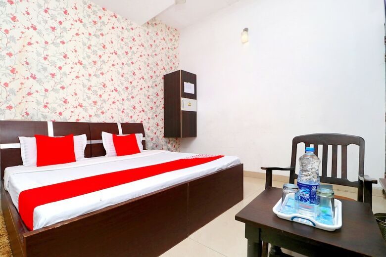 Hotel Oyo 6785 Sunder Bus Stand