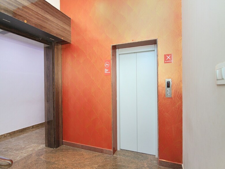 Hotel Oyo 8446 Bouvana Residency