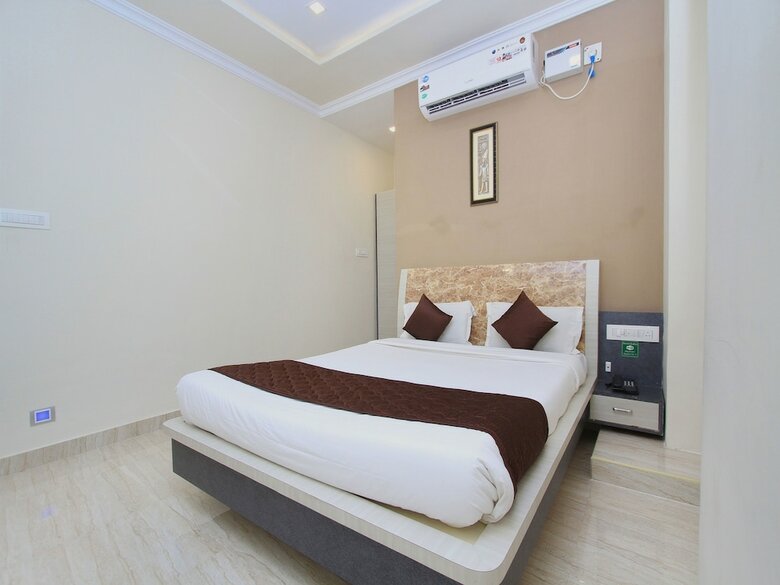 Hotel Oyo 8446 Bouvana Residency