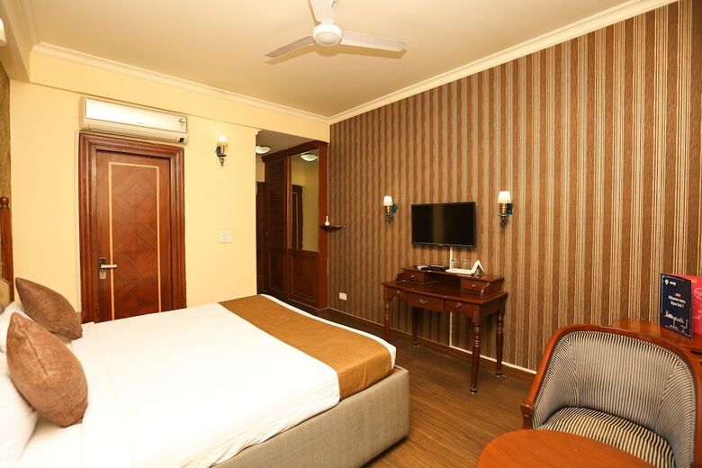 Hotel Oyo 8465 Near Sahara Mall