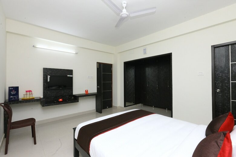 Oyo 10027 Hotel Red Petal