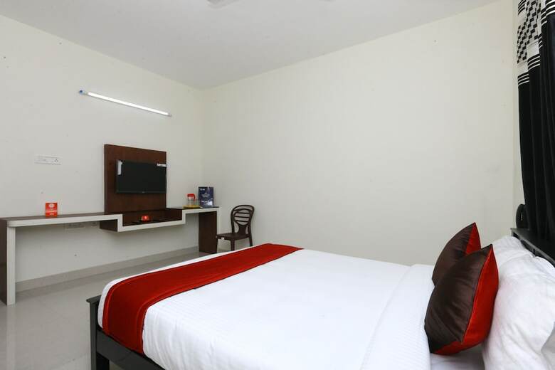 Oyo 10027 Hotel Red Petal