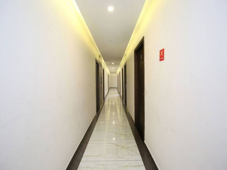 Oyo 10027 Hotel Red Petal