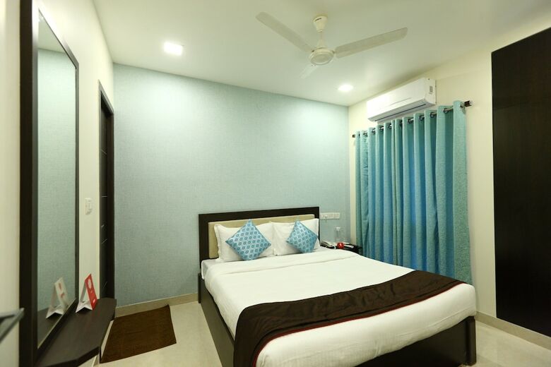 Hotel Oyo 7850 Royal Elite