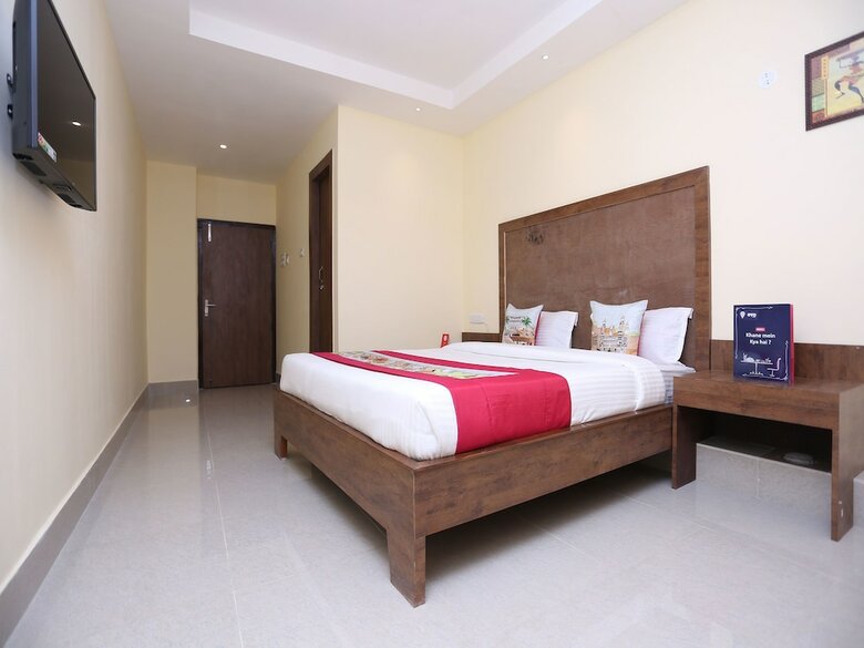 Oyo 9814 Hotel Parnil Palace 2