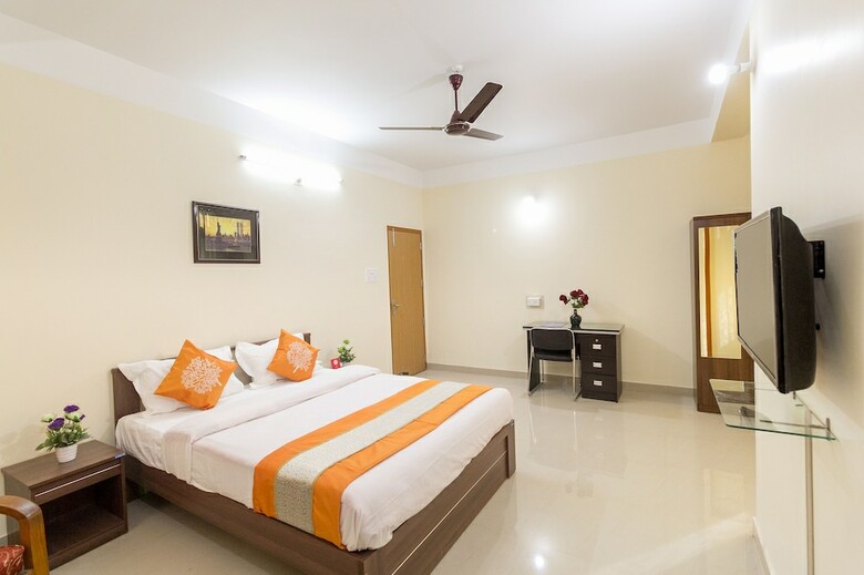 Hotel Oyo 8209 Home Stay Down Town